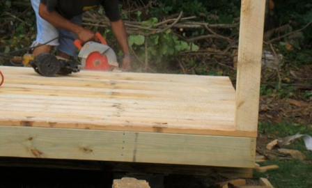 Строим деревянный дачный домик