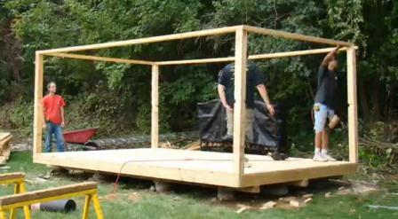 Как построить домик из дерева