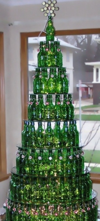 Оригинальная елка из бутылок